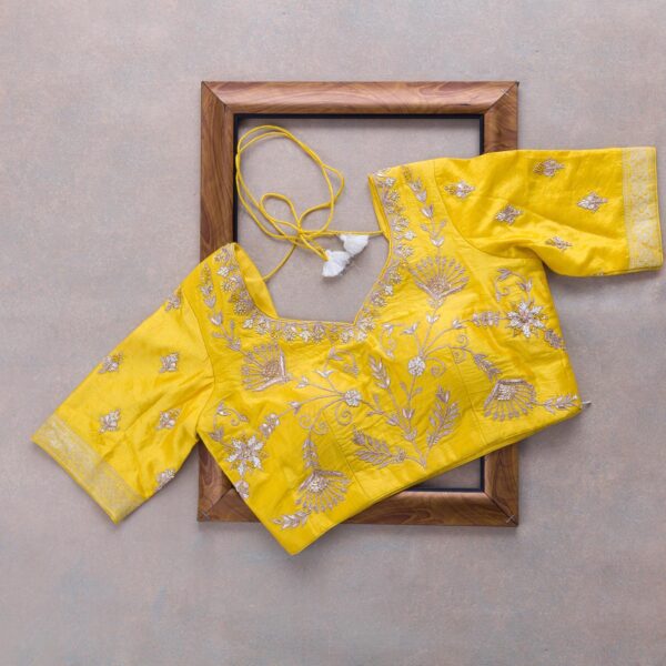 White Colour Rangoli Silk Sequence Embroidery Work Saree With Blouse - Image 3